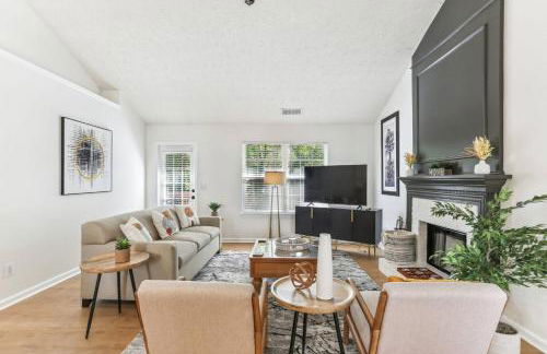 Sophisticated 3 Bedroom Retreat-Near Six Flags - Foto 8