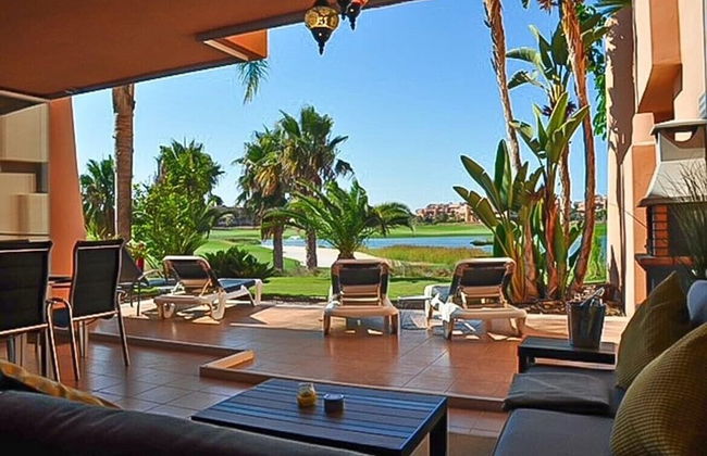 Extended Frontline Ground Floor Apartment - Foto 1