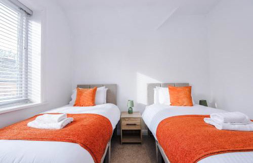 Modern 3 Bedroom House Perfect for Short and Long Stays - Foto 67