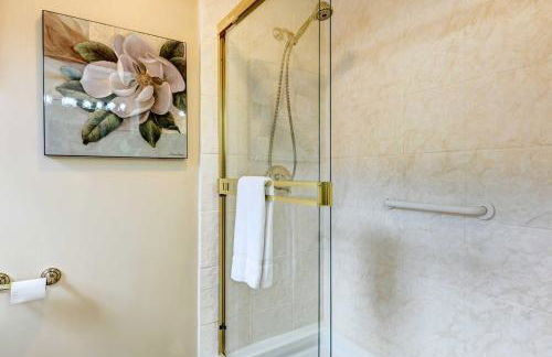 Stunning Maggie Valley Getaway with Decks, Fire Pit! - Foto 17