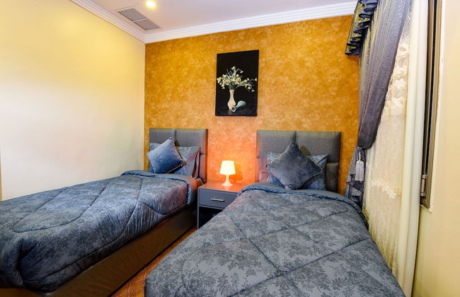 GrandInn Hotel Apartments - Photo 8