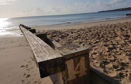 5 The Lookout - 2 bed apartment with parking, balcony & sea views - Photo 16