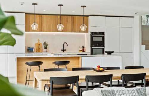 Glade House - Photo 1