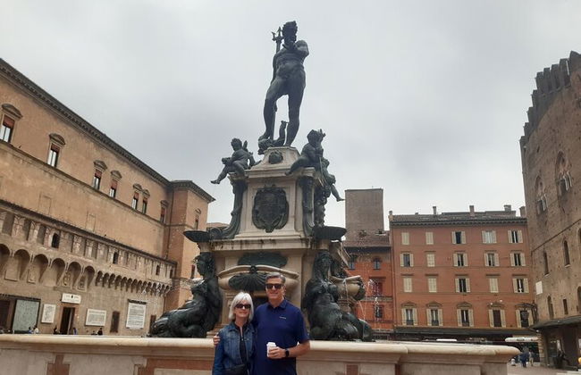 Tour notturno privato di Bologna con guida locale più votata - Foto 2