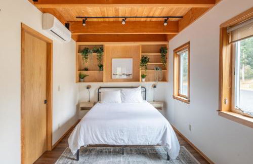 Stylish Deception Pass Retreat with Bay Views - Foto 15