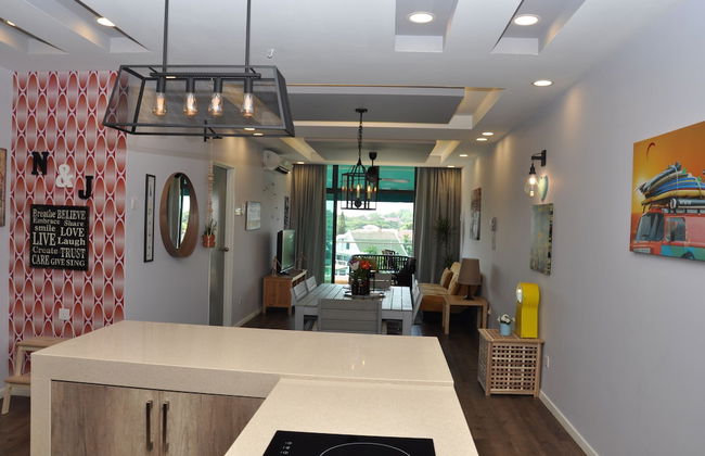 Lawang Suite Apartment With Balcony - Photo 28