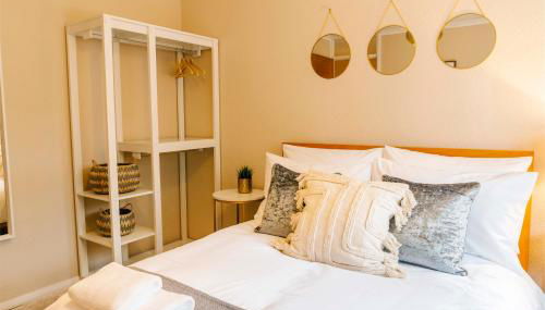 Castle Gate by Spa Town Property - Central Location with Large Living Space - Foto 5