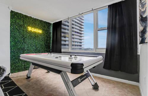 Spacious Beach Retreat | Oceanfront Pool & Tiki - Foto 7