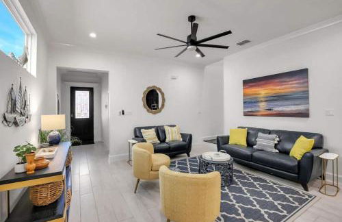 Luxurious Family-friendly Oasis with Laguna Views - Foto 20