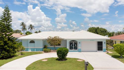 Waterfront Paradise! Heated Pool, Dock, Grill, Fishing near restaurants and shops - Foto 2