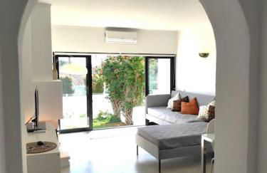 Airy 3br, AC, Garden, 2min Strip, 8min Oura Beach - Foto 19