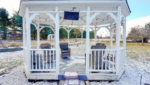 Elegant Pataskala Home with Hot Tub and Fire Pit! - Foto 2