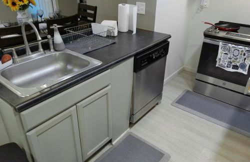 King Bed Creekfront Retreat in Jacksonville - Photo 34