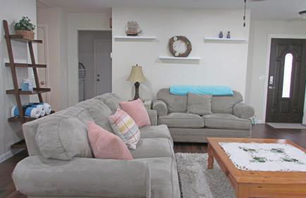 Cozy home near freeways w pool BBQ - Foto 9