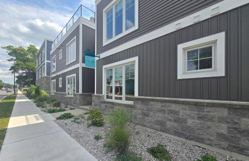 Cozy TC Bay Condo - Photo 2