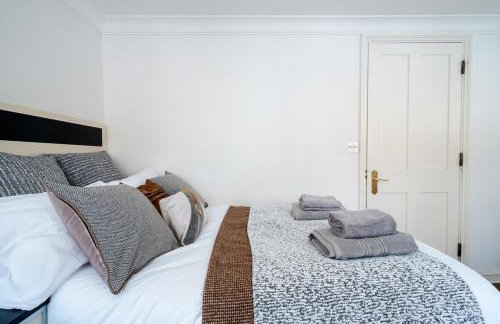 Elegant 4-Story Townhouse Near Victoria Station - Foto 23