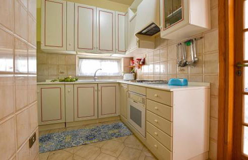 Cozy Apartment In Trappeto With Wifi - Photo 4