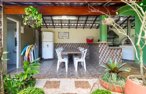 CHARMOSA CASA EM CONDO A 01 QUADRA DA PRAIA DO SAPE UBATUBA com churrasqueira, forno pizza, wifi - Foto 15