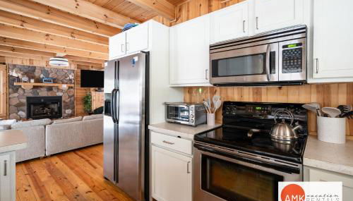 Wonderful Log Cabin near private beach and lake access - Foto 5