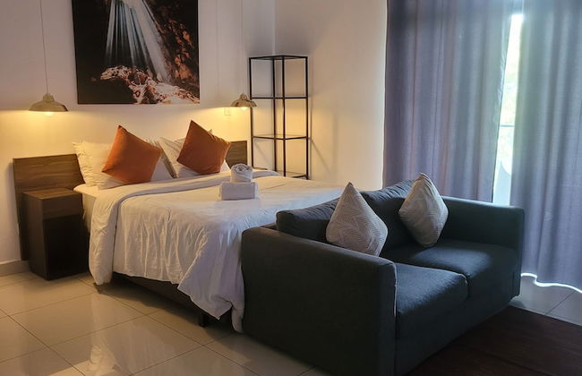 RT PROPERTIES @ THE GARDENS - Photo 8