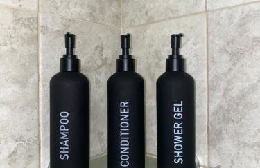 Cozy 2 Bedroom House with Driveway Parking & Garden - Foto 18