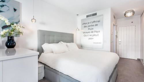 by RIVA - Outstanding, Contemporary Studio in Puerto Banus Gardens - Photo 3