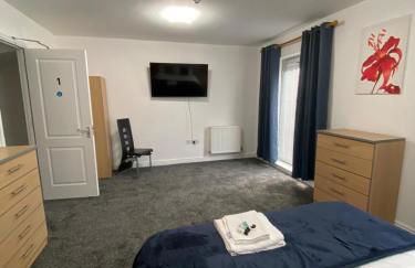 Blackberry House - Sleeps 6 with Parking and Netflix TV - Foto 11