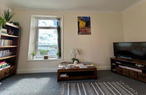 Spacious Pembrokeshire Apartment - Foto 10
