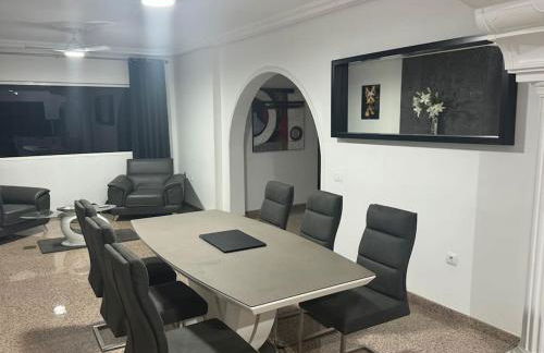 Large Villa in Maspalomas with Huge Private Pool, Jacuzzi & Gym - Foto 68