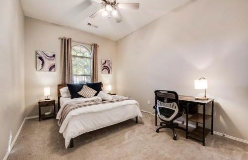 Heart of Grand Prairie 4BD with Pool & Game Room - Foto 23