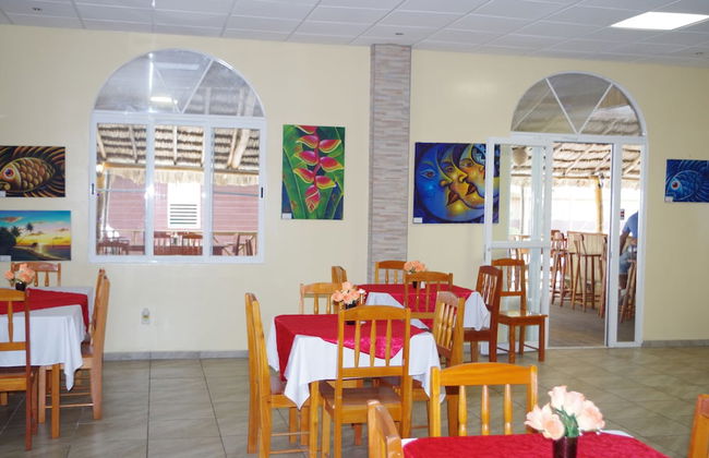 Tropicana Condominiums - Foto 23