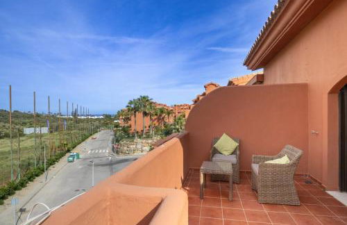 Increíble y Moderno apartamento Duplex con piscinas y preciosas vistas - Photo 12