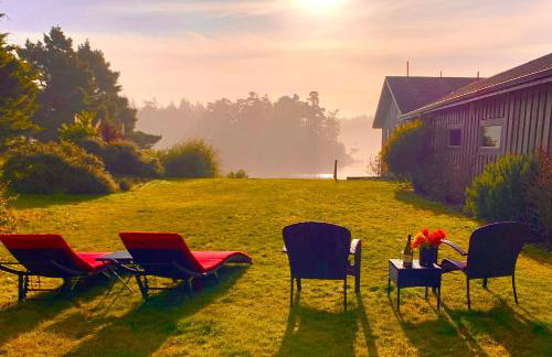 The Redwood Guesthouse at the Floras Lake Getaway - Foto 7