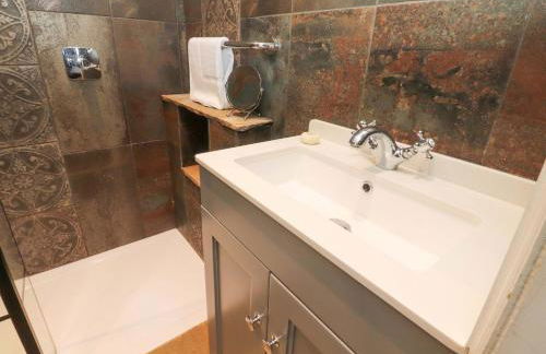 Devonshire House - Photo 23