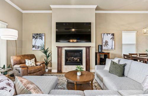 Luxury Resort Family Home Professionally Furnished Ultra Comfortable beds Epic Mario Game Room Themed Bedrooms Heated Pool and Spa Outdoor Grill Golf Course View - Foto 22