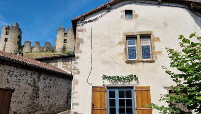 Chateau-une - a Beautiful historic medieval holiday rental. - Foto 4