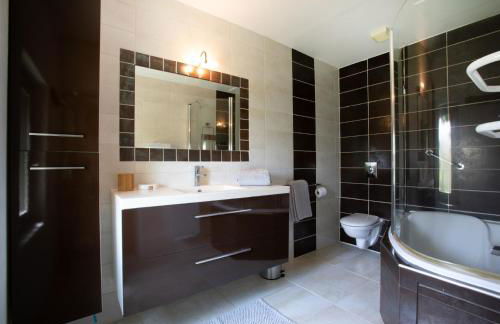 Maison du bonheur 10pers Piscine Privee et Chauffee - Foto 28