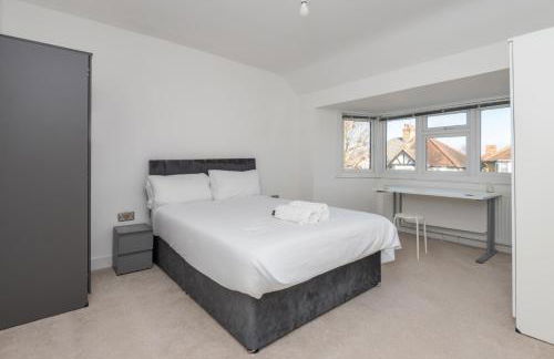 Spacious 4BR Home Garden & Office Space - Foto 8