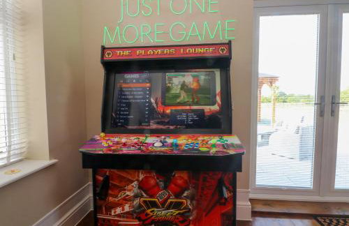 Meadow Manor And Spa - Photo 28