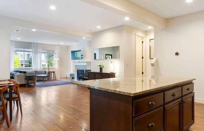 Luxurious 3BR Home in the Heart of Hillsboro - Foto 38