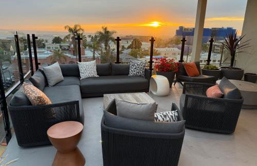 Stylish Top-Floor Gem with King Bed & City Ocean Views - Foto 18