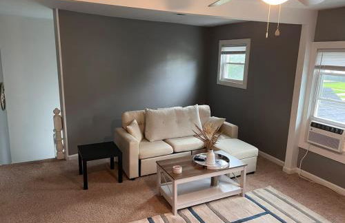 Finger Lakes Apartment - Photo 2