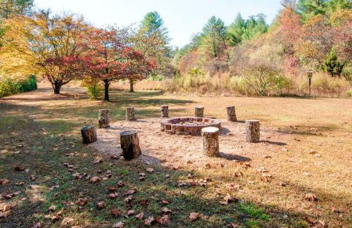 Incredible Vacation Rental for Large Groups on 20 Acres in Reliance, Tennessee - Foto 16