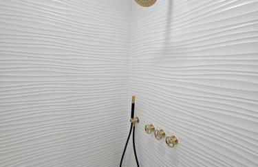 Comfy Tiny Home WP Large Private Deck Queen bed - Foto 7