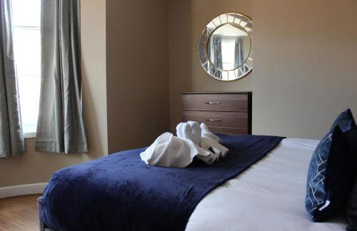 York Place Beautiful Apartment 5 Bedrooms Sleeps 9 - Foto 24