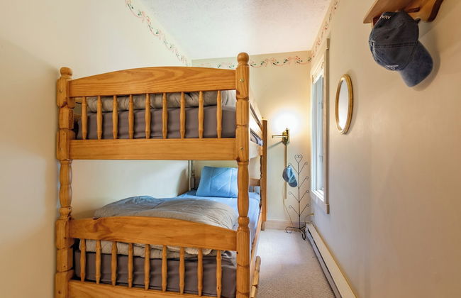 The Après-alpine by Avantstay Cozy Modern Cabin w/ Deck - Foto 1