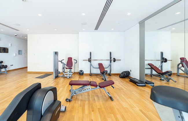 Luxury StayCation - Studio in Damac Hills with Balcony and Golf Views - Foto 24