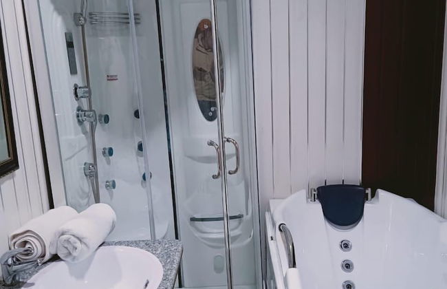 The Mughal Palace Eco Luxury Houseboat - Foto 13