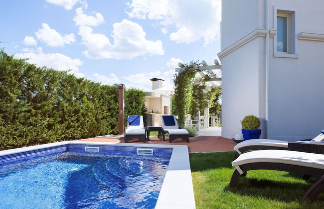 Villa Petra - Photo 1