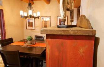 Enchanted Casita with Private Outdoor Hot Tub and Patio, Near Santa Fe Plaza, Sleeps 4 with free parking - Foto 27
